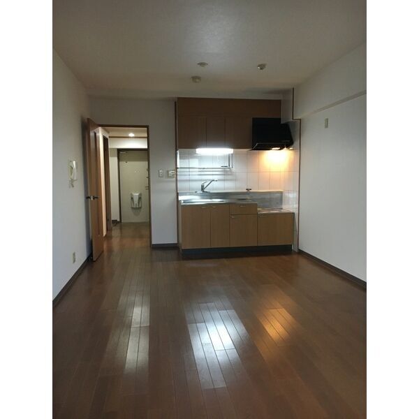 玄関　※別室の参考写真の為、現況優先です。