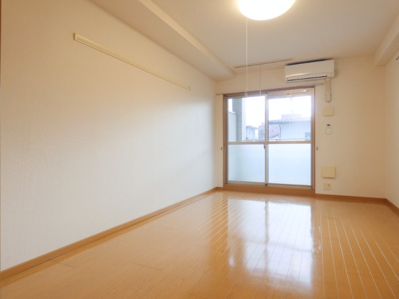 居室・リビング　図面と現状に相違がある場合には現状を優先