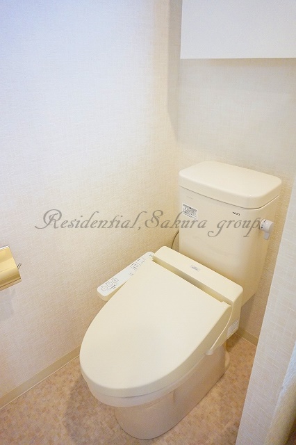 トイレ　落ち着いた色調のトイレです♪