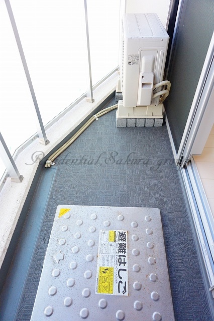 バルコニー　バルコニー