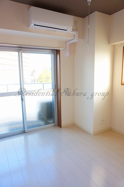 居室・リビング　使いやすい形の為、レイアウトを楽しめます♪