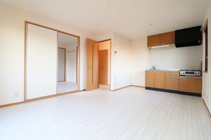 居室・リビング　こちらのリビングで趣味の時間をお楽しみください