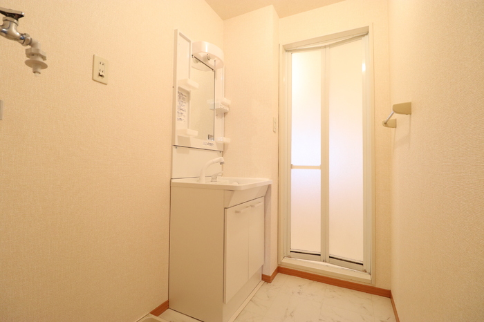 洗面設備　朝の身支度には欠かせない独立洗面化粧台