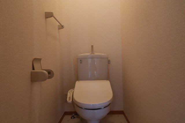 トイレ　トイレもきれいです