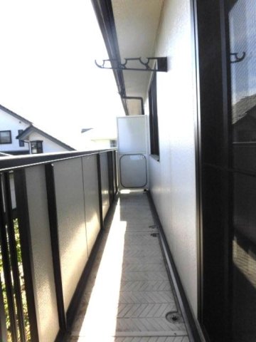 バルコニー　お洗濯にも便利なバルコニー付き