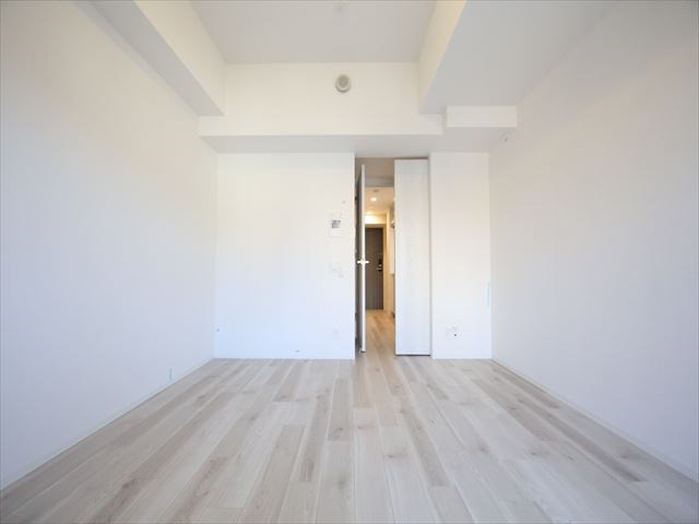 居室・リビング　洋室8.1帖　クローゼット付（収納充実してます）