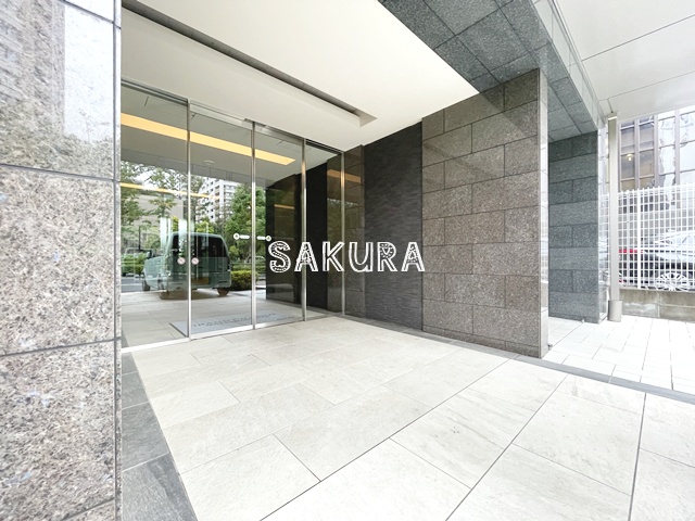 エントランス　管理の行き届いたエントランスです♪