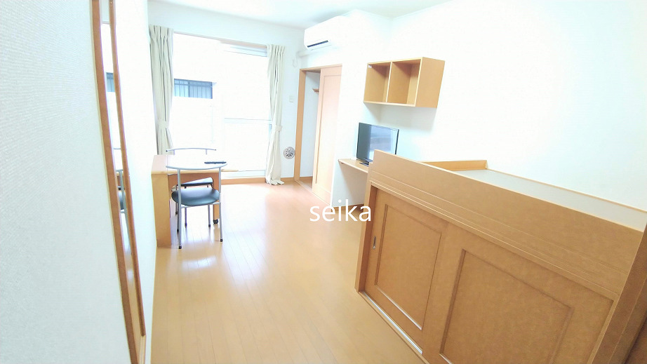 居室・リビング　同タイプ室内：フローリングのお部屋です