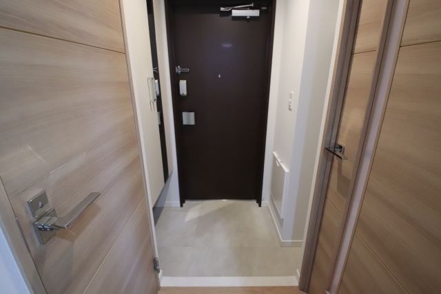 玄関　※別室の参考写真の為、現況優先です。