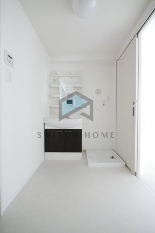 洗面設備　スペースが確保できる洗面所です