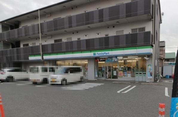 コンビニ　ファミリーマート 東春田一丁目店（コンビニ）まで1018m