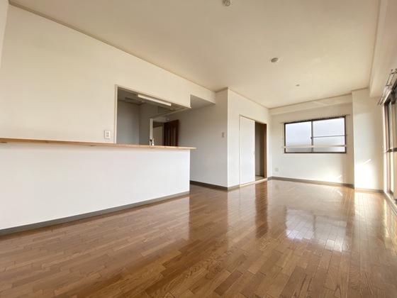 居室・リビング　※別号室の写真です。