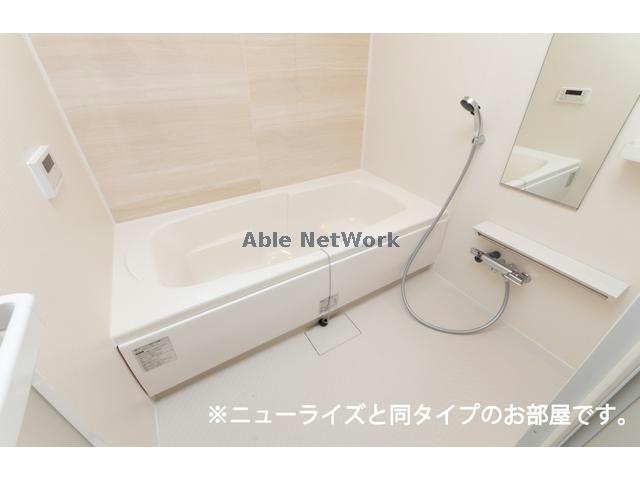 バス・シャワールーム　同タイプ部屋参照