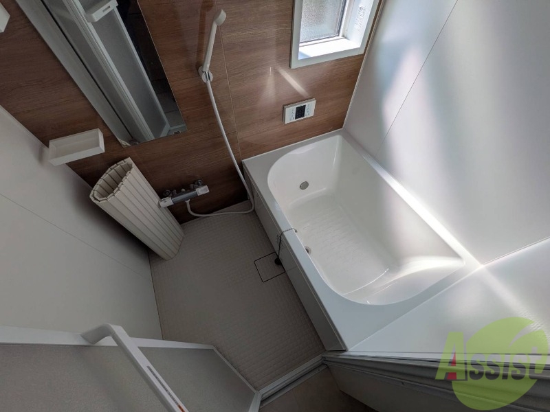 バス・シャワールーム　お風呂はゆったり入りたくなるサイズ感がいいですね。