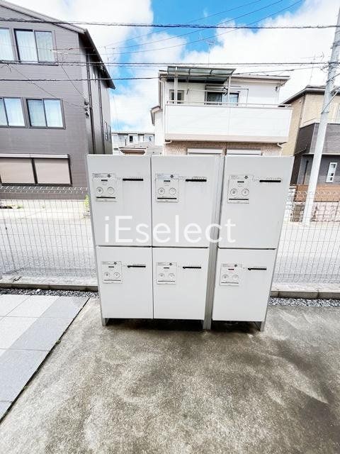 その他　不在時に便利な宅配ボックス付きです。