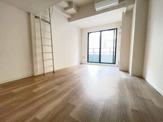 居室・リビング　※別部屋の写真です
