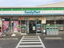 コンビニ　ファミリーマート新堀店（コンビニ）まで1200m