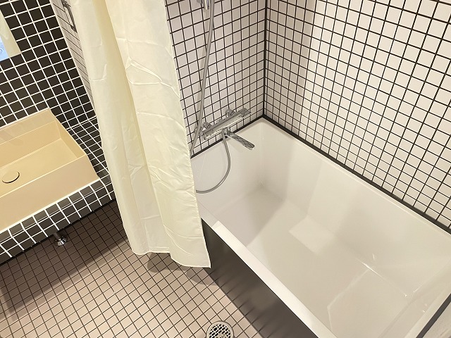 バス・シャワールーム　バスルームは浴室乾燥機