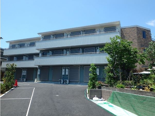 建物外観　おしゃれなデザインの外観です