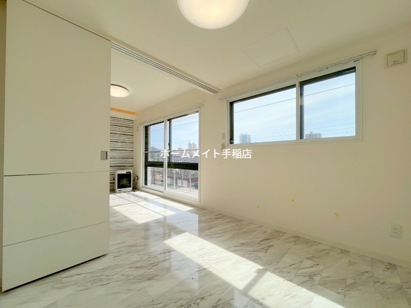 その他部屋・スペース　明るい洋室、寝室にどうぞ♪