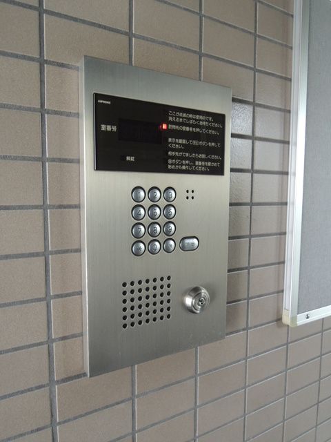 セキュリティ　☆オートロック付きで安心☆