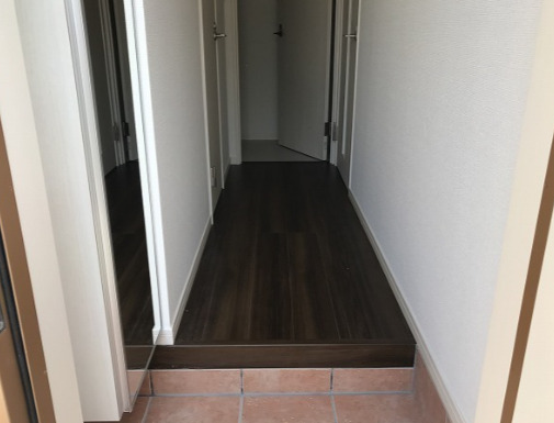 玄関　※別号室参考写真です