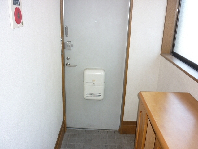 玄関　玄関にはシューズボックスがございます！