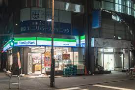 コンビニ　ファミリーマート 上野駅入谷口店（コンビニ）まで182m