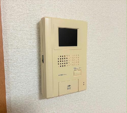 セキュリティ　モニター付きインターホン