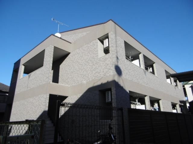 建物外観　★２０１２年築の綺麗な物件ですよ★
