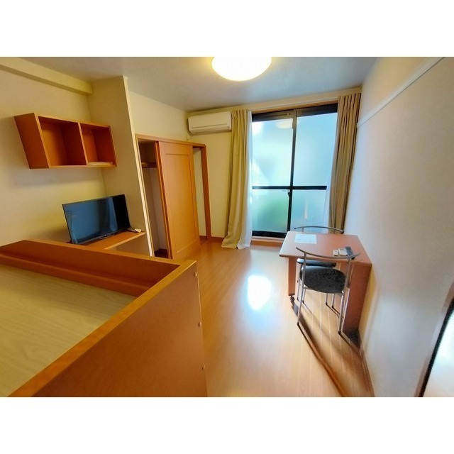居室・リビング　※同仕様の部屋の参考画像となります。