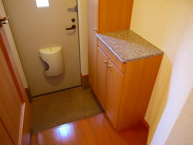 玄関　シンプルで使いやすい玄関です