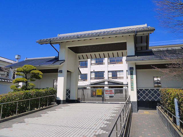 小学校　桜井市立織田小学校（小学校）まで562m