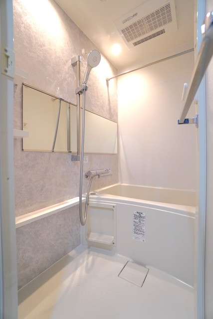 バス・シャワールーム　※写真は同タイプ住戸です。