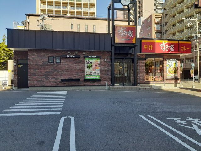 飲食店　すき家福岡姪浜店（飲食店）まで400m
