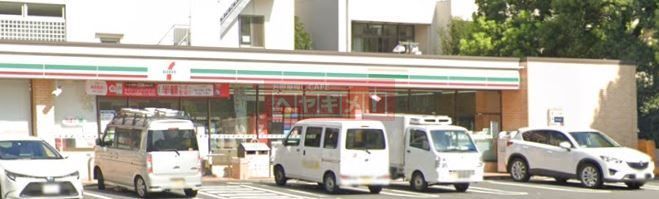 コンビニ　セブンイレブン横浜生麦4丁目店（コンビニ）まで190m