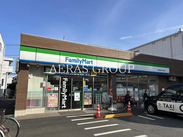 コンビニ　ファミリーマート 板橋高島平団地前店（コンビニ）まで217m
