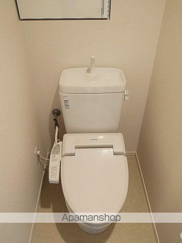 都営三田線 板橋本町駅 徒歩4分 12階建 築18年のトイレ写真
