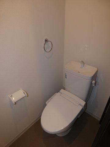 エステイトE東加古川のトイレ写真