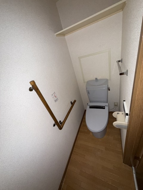 トイレ　別部屋参考写真です