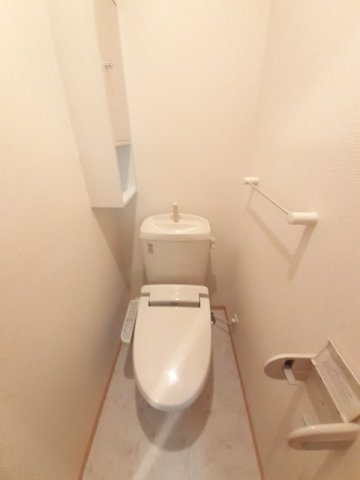 トイレ　清潔感のあるトイレです