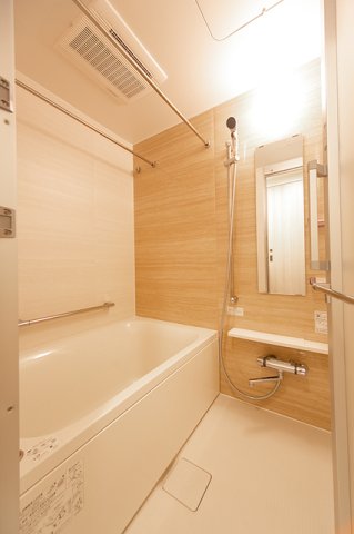 バス・シャワールーム　※写真は同タイプ住戸です。