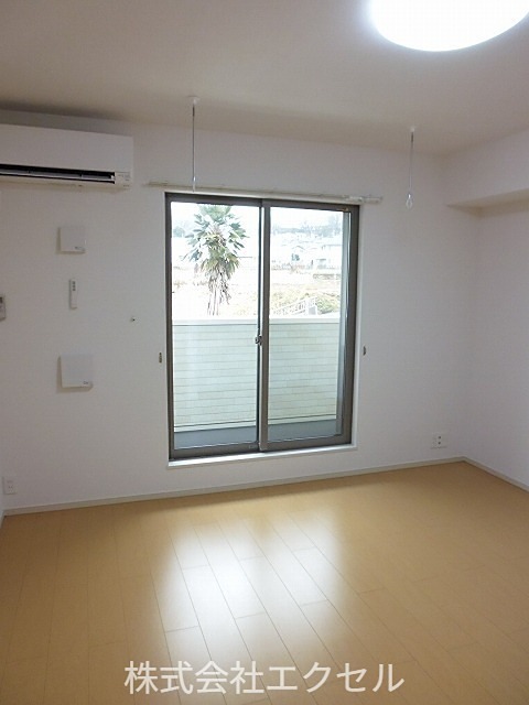居室・リビング　明るいお部屋です。