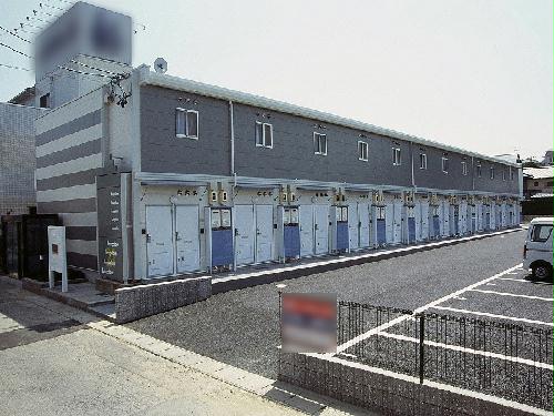 レオパレス川島の建物外観