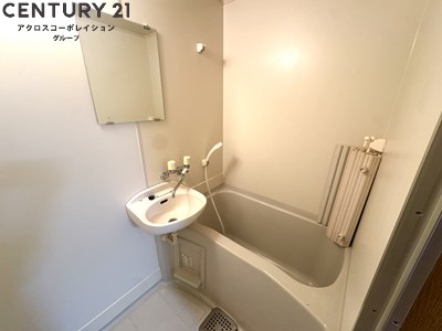 バス・シャワールーム　シンプルなお風呂です。