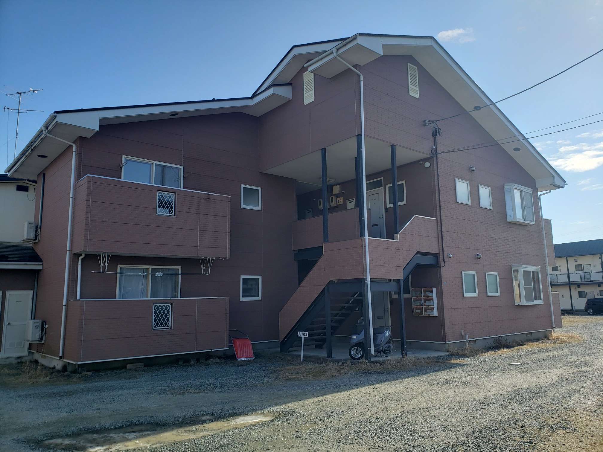 【セントラルハウス鳥居Bの建物外観】