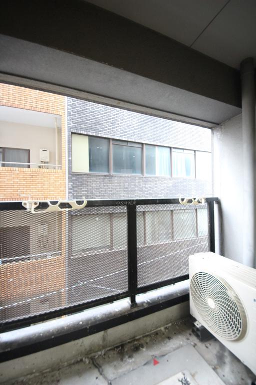 地下鉄御堂筋線 新大阪駅 徒歩8分 11階建 築33年の内装写真