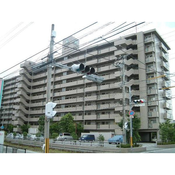 サーパス高須二番館の建物外観