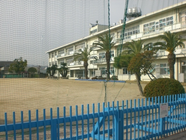 小学校　倉敷市立船穂小学校（小学校）まで999m