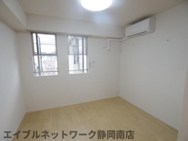 その他　コンパクトで使いやすい洋室です